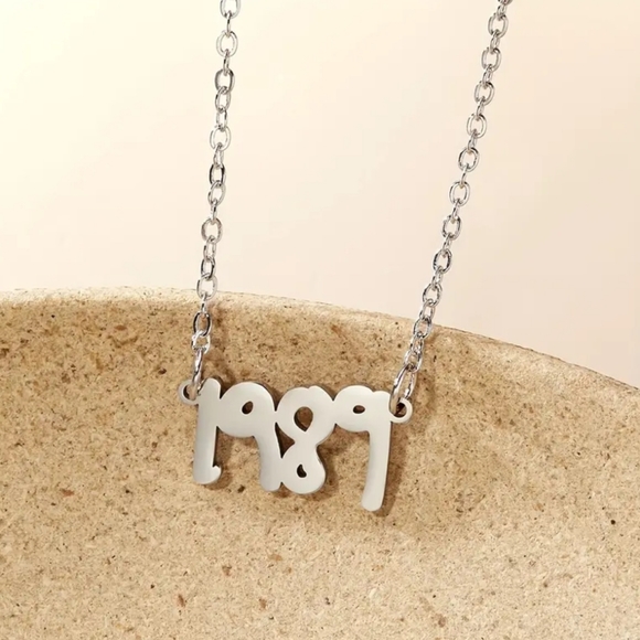 Taylor Swift Bundle - Picture 8 of 9